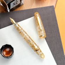 Penlux Masterpiece Grande Fountain Pen - Golden Crystal