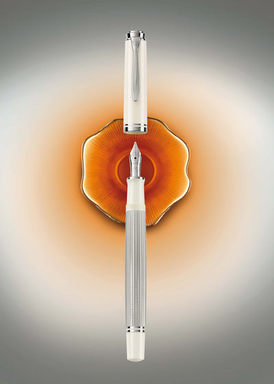 Pelikan Souveran 405 Silver/White Fountain Pen | Pen Store | Pen Place