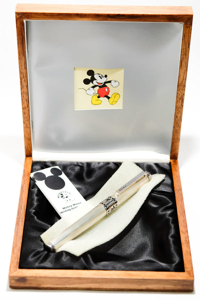 Pre-Owned Colibri Mickey & Co. Fountain Pen