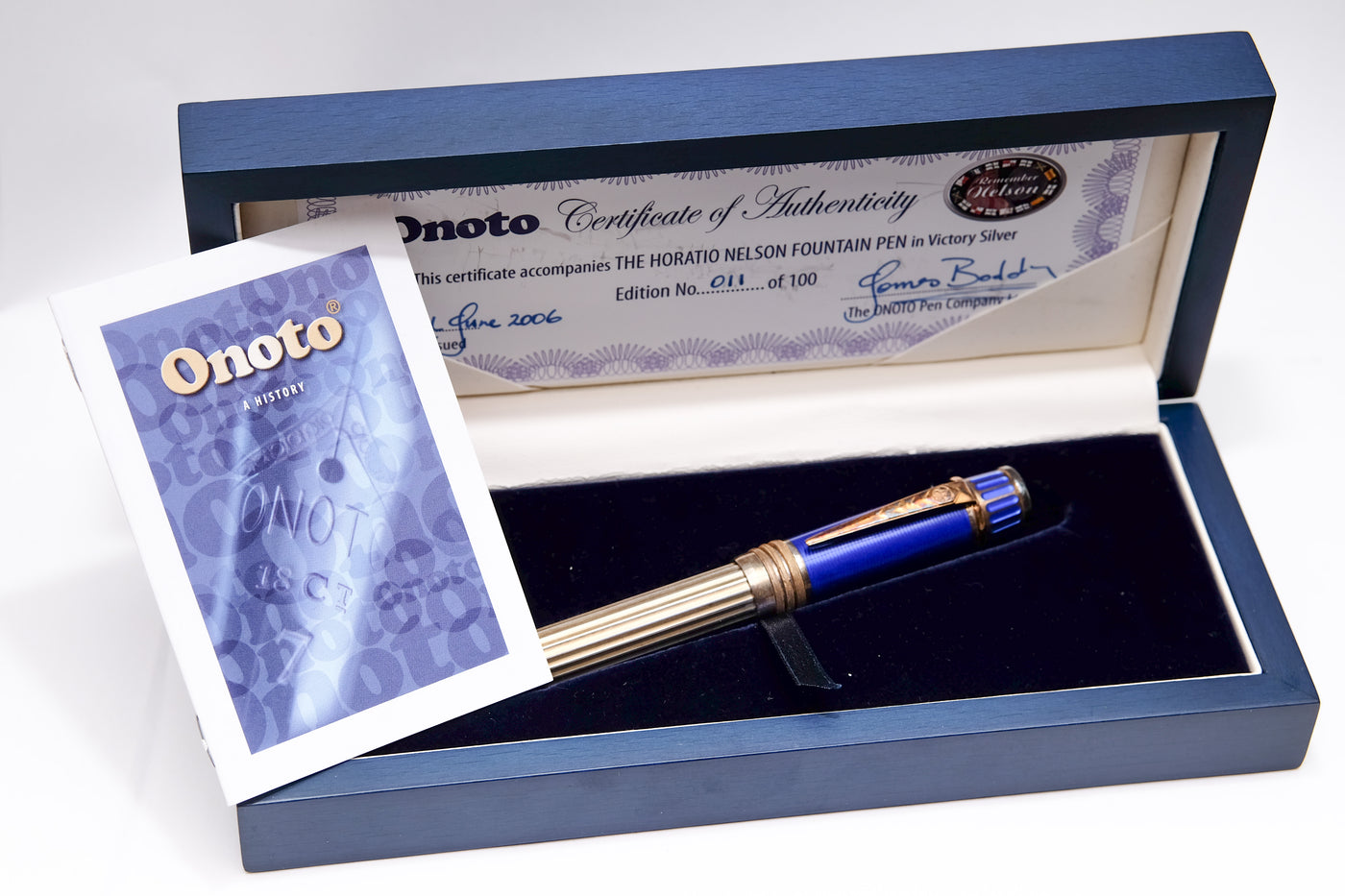 Pre-Owned Onoto Horatio Nelson in Victory Silver Fountain Pen