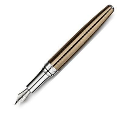 Caran d'Ache Leman Caviar Silver Fountain Pen | 4799.497 | Pen Place