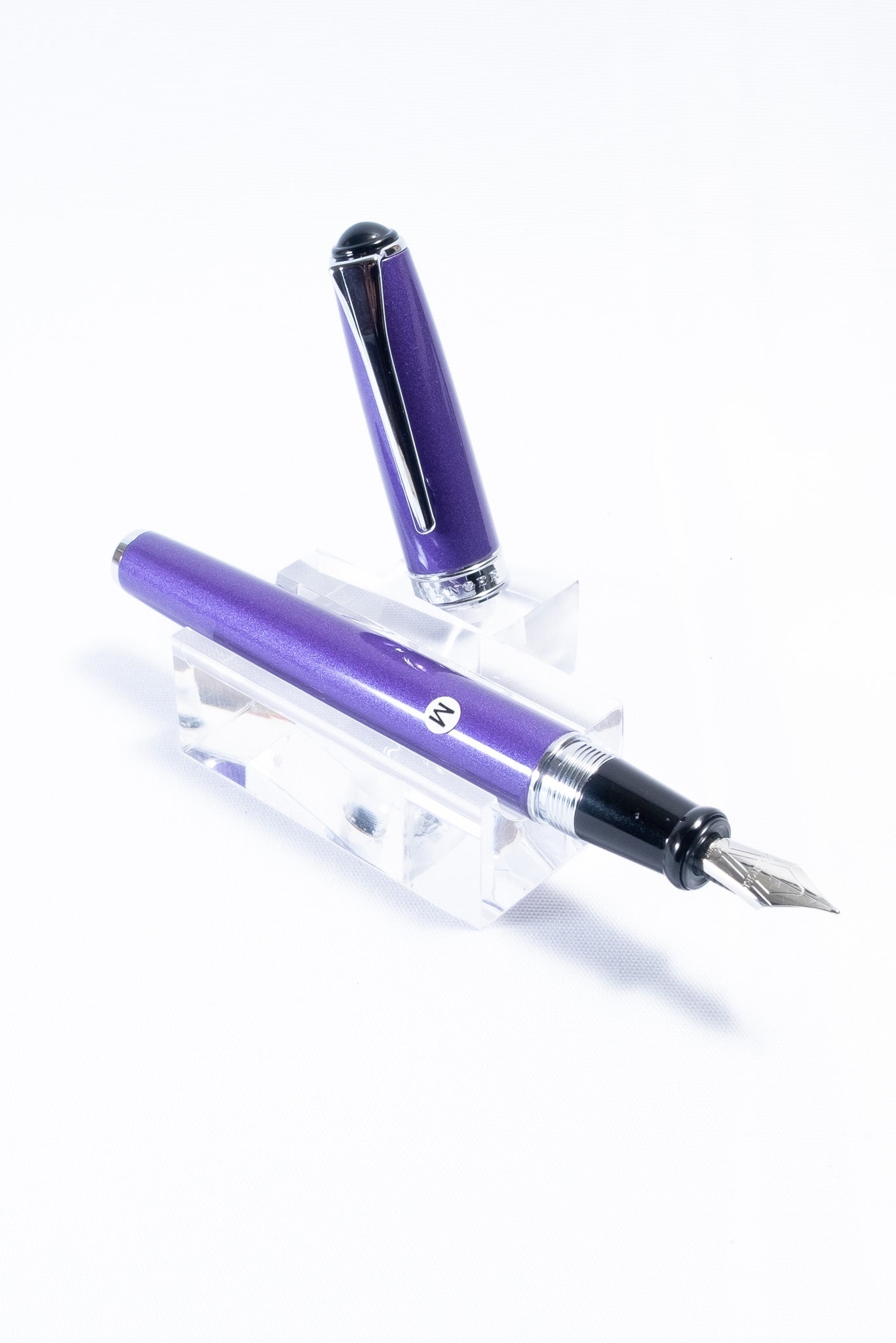 Pre-Owned Levenger Metal True Writer Fountain Pen Metallic Purple
