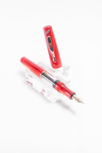 Pre-Owned Stipula Ventidue Fountain Pen Red