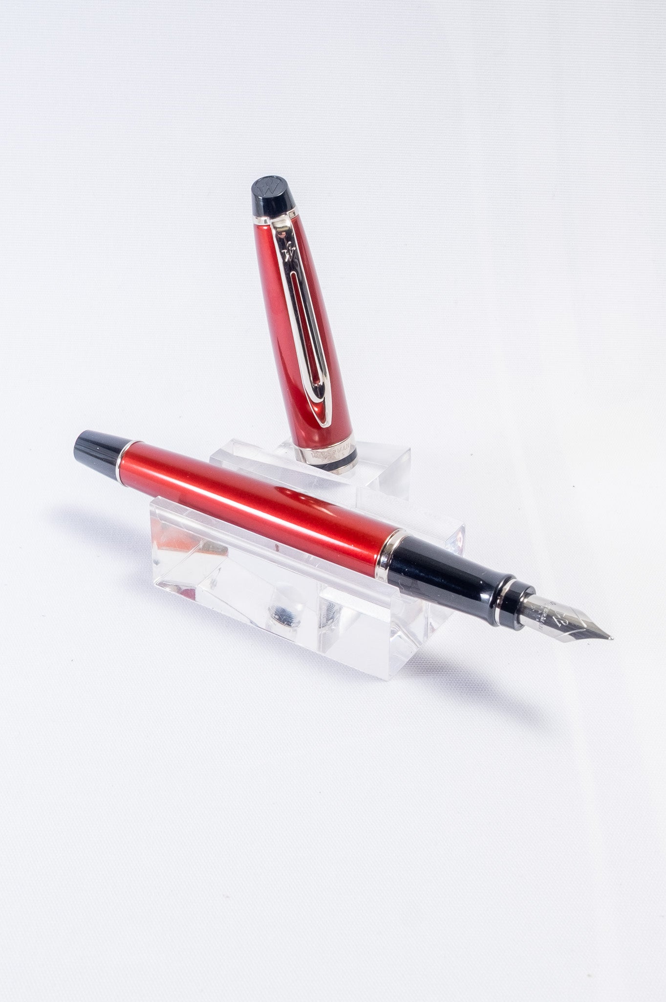 Pre-Owned Waterman Expert Fountain Pen Red